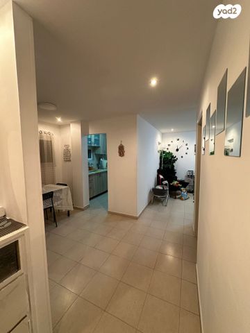 דירה, רחבת הר הזיתים, קרית גת