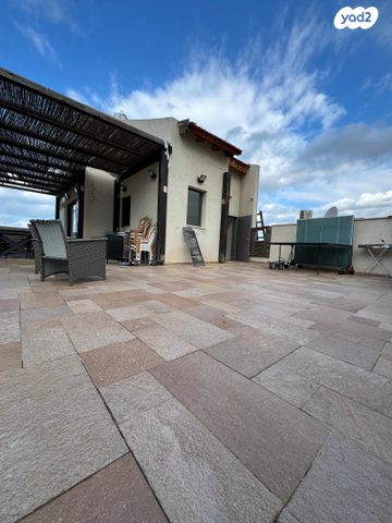 בית פרטי/ קוטג', השלושה 55, עמידר, בת ים