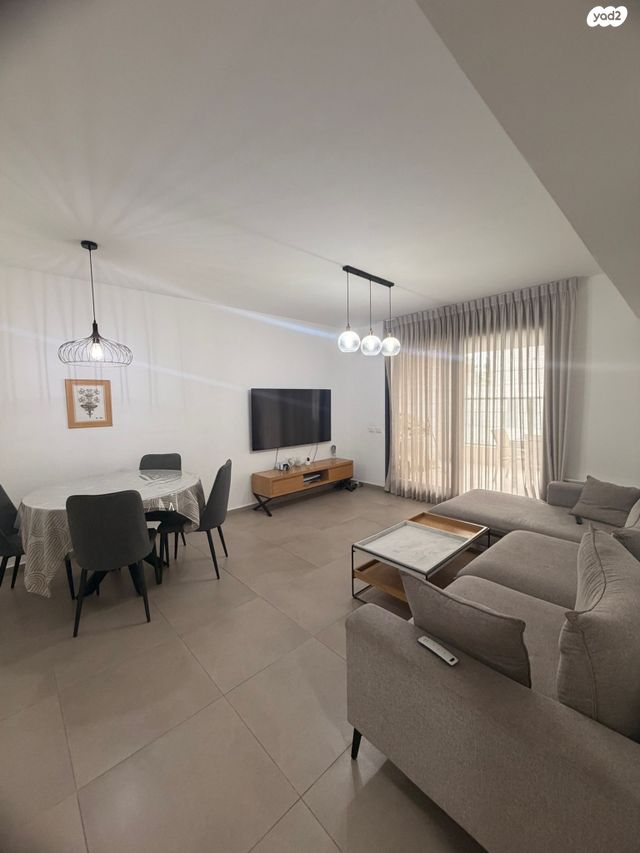 דירה, נופי החורש, מבשרת ציון