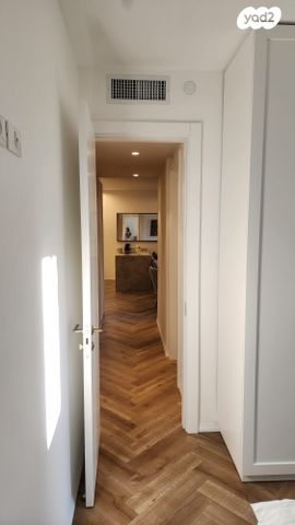 דירה, לילינבלום 11, לב תל אביב, לב העיר צפון, תל אביב יפו