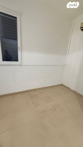 דירה, שדרות העצמאות 38, לב העיר, בת ים