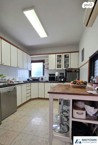 דופלקס, ירושלים 47, שיכוני מזרחי, כפר סבא