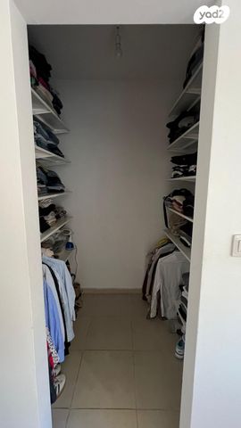 דירה, הרצליה