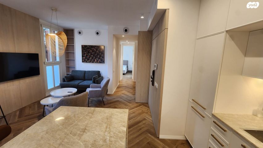 דירה, לילינבלום 11, לב תל אביב, לב העיר צפון, תל אביב יפו