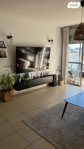 דירה, הרצליה