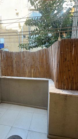 דירה, שדרות העצמאות 38, לב העיר, בת ים