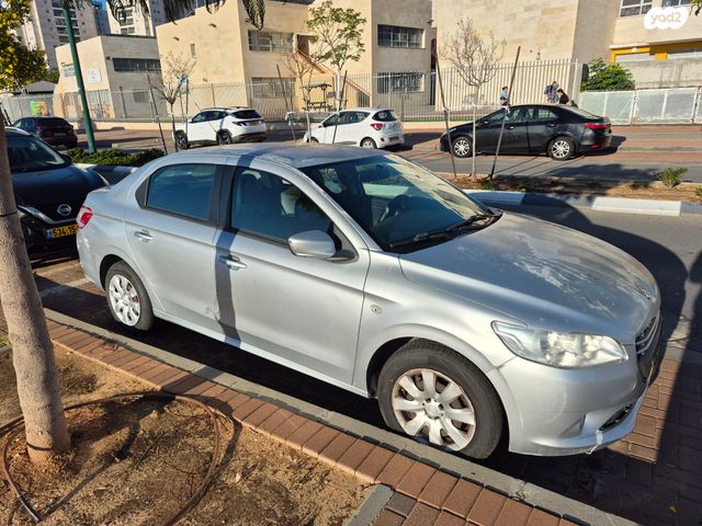 מודעת רכב פיג'ו 301