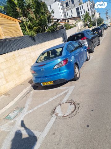 מודעת רכב מאזדה 3
