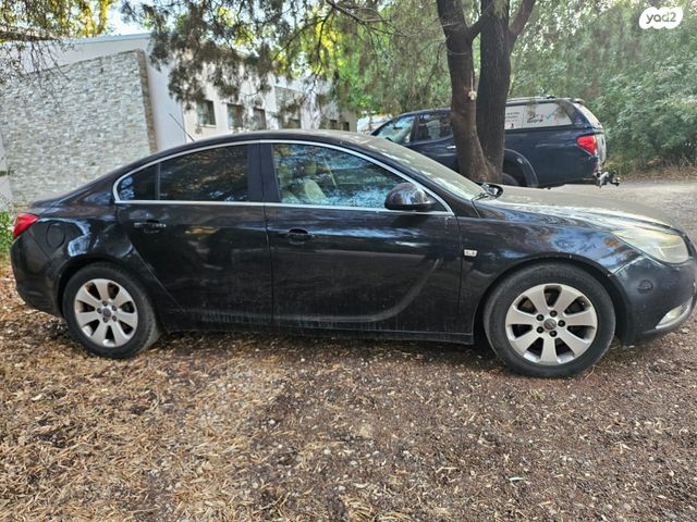 מודעת רכב אופל אינסיגניה