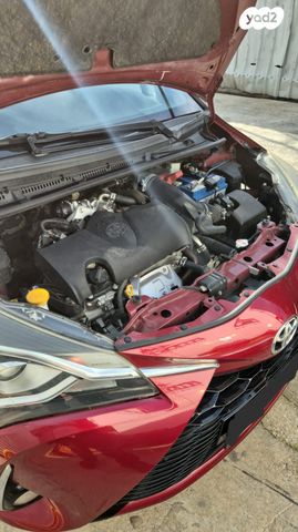 טויוטה יאריס