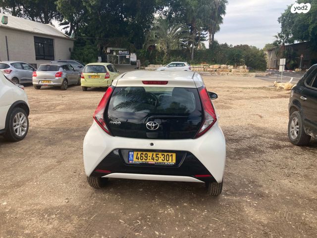 טויוטה אייגו