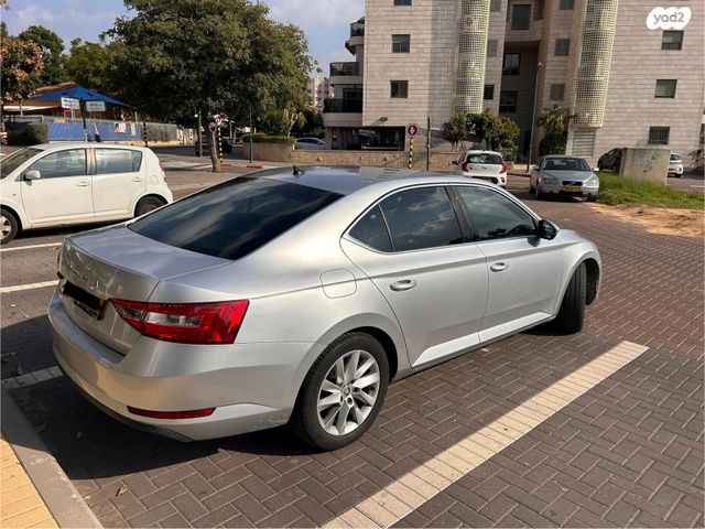 מודעת רכב סקודה סופרב