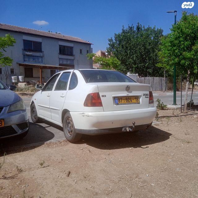 פולקסווגן פולו 