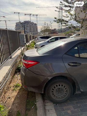 מודעת רכב טויוטה קורולה