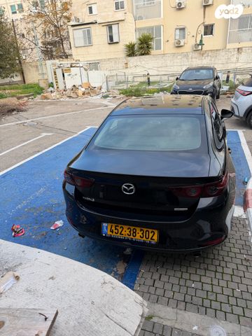 מאזדה 3