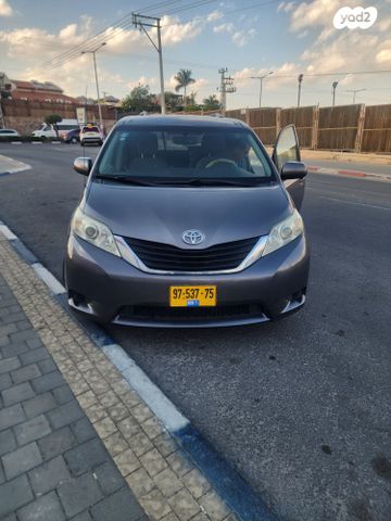 מודעת רכב טויוטה סיינה