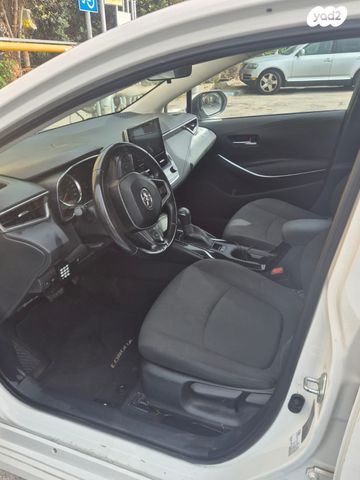 טויוטה קורולה