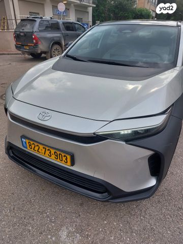 מודעת רכב טויוטה bZ4X