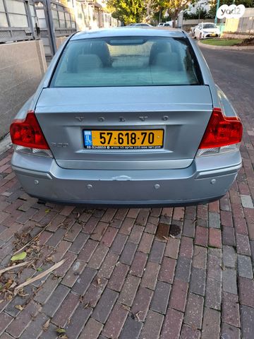 וולוו S60