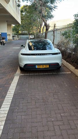 מודעת רכב פורשה טייקן