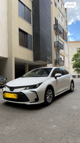 טויוטה קורולה