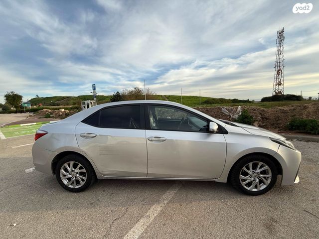 טויוטה קורולה