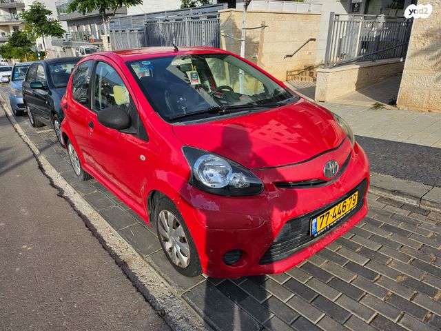 מודעת רכב טויוטה אייגו