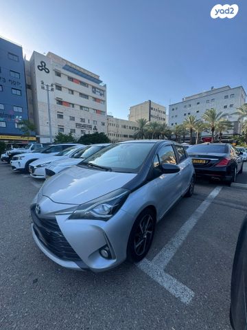 טויוטה יאריס