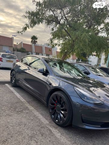 מודעת רכב טסלה מודל 3