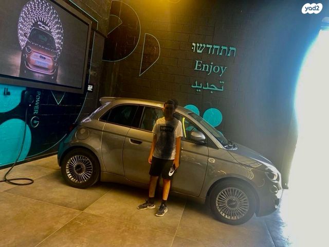 מודעת רכב פיאט 500E