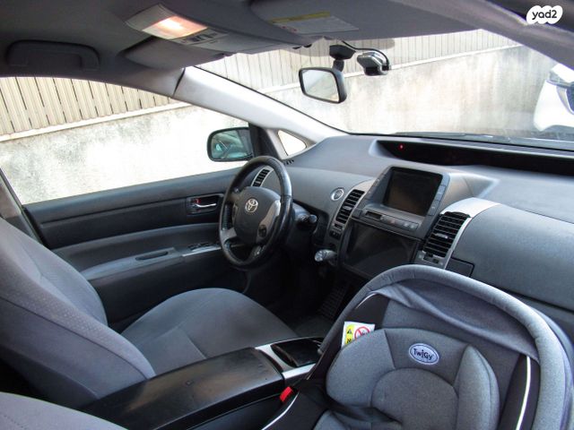 מודעת רכב טויוטה פריוס