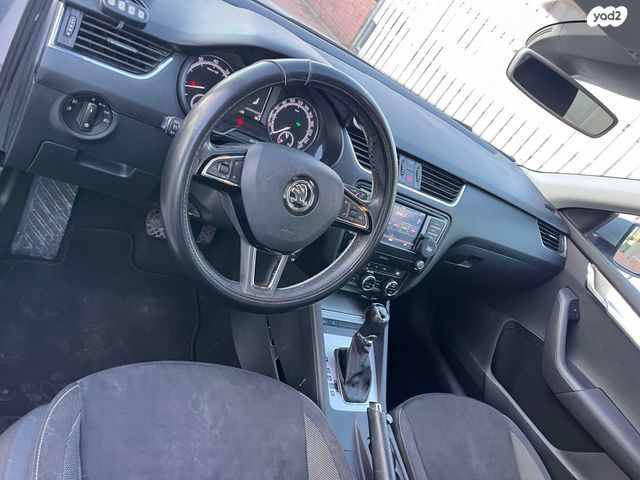 סקודה אוקטביה