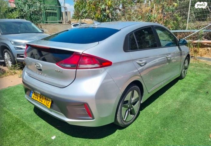 יונדאי איוניק