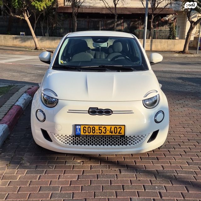 מודעת רכב פיאט 500E