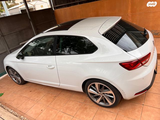 מודעת רכב סיאט לאון