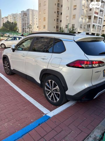 טויוטה קורולה קרוס