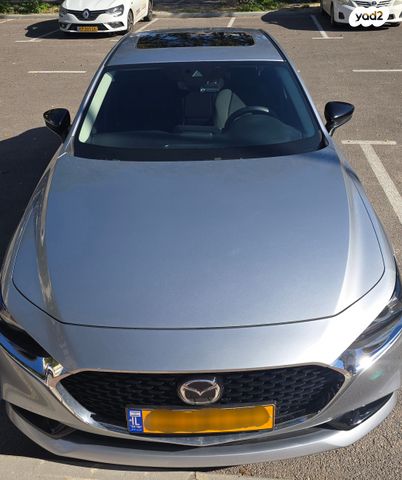 מודעת רכב מאזדה 3