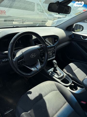 יונדאי איוניק