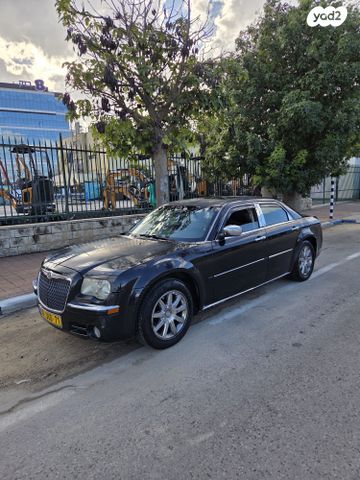מודעת רכב קרייזלר 300