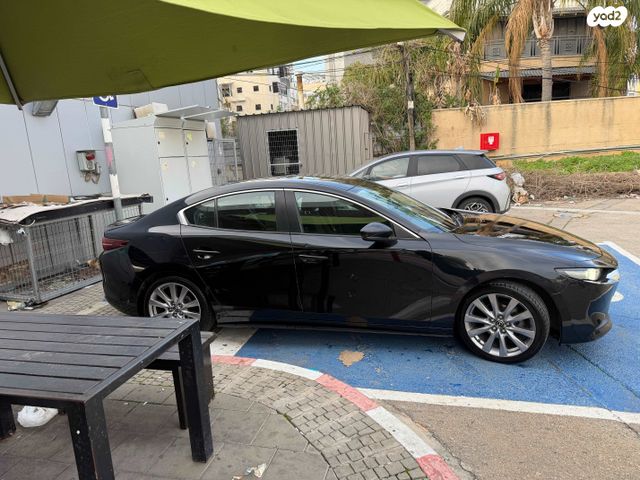 מודעת רכב מאזדה 3