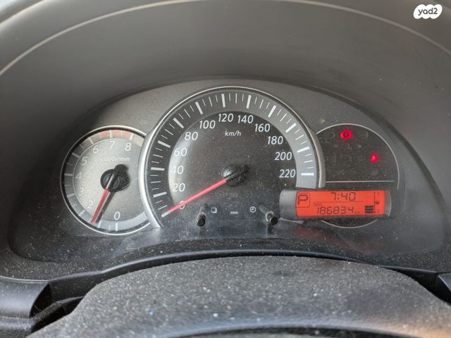 מודעת רכב ניסאן מיקרה