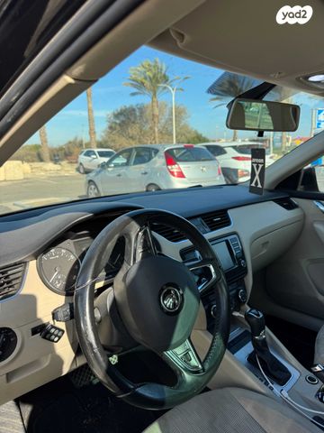 סקודה אוקטביה