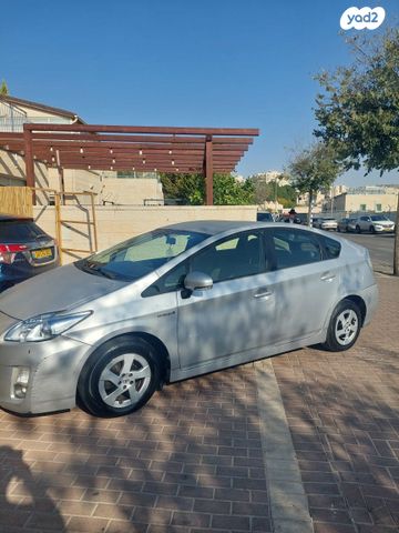 מודעת רכב טויוטה פריוס