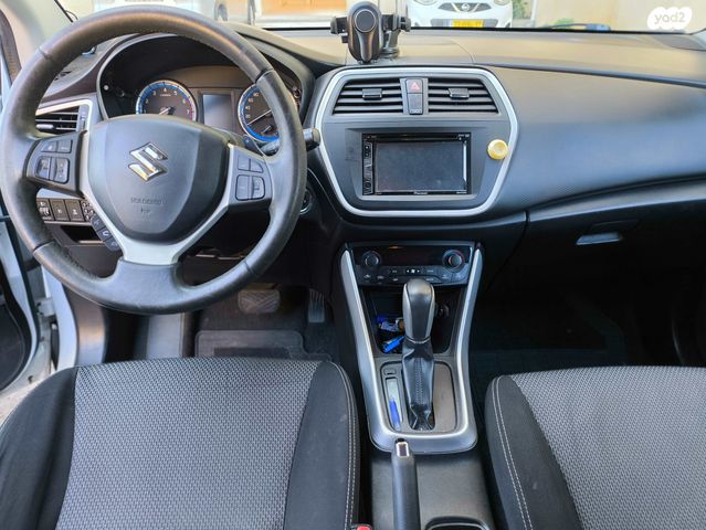 סוזוקי קרוסאובר