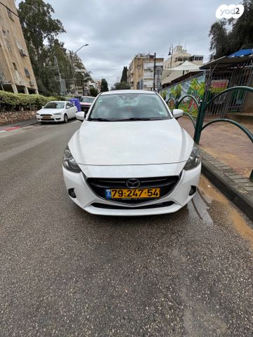 מודעת רכב מאזדה 2
