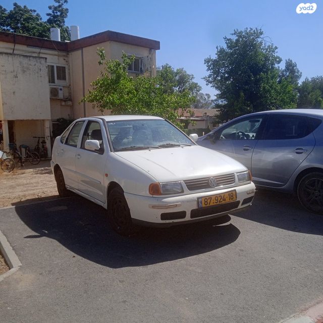 פולקסווגן פולו 