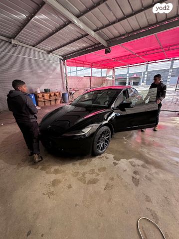 מודעת רכב טסלה מודל 3