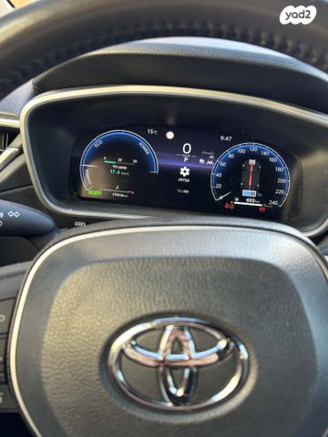 טויוטה קורולה קרוס