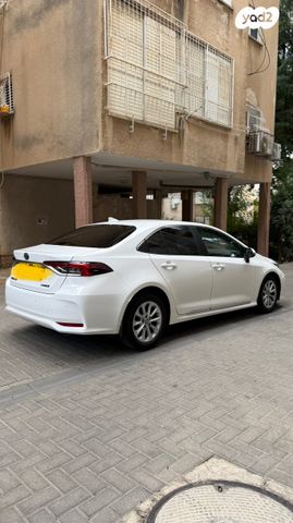 טויוטה קורולה