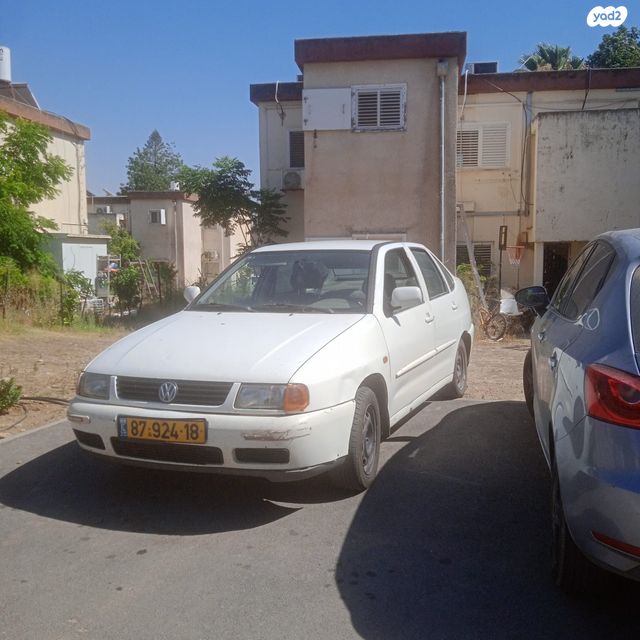 פולקסווגן פולו 